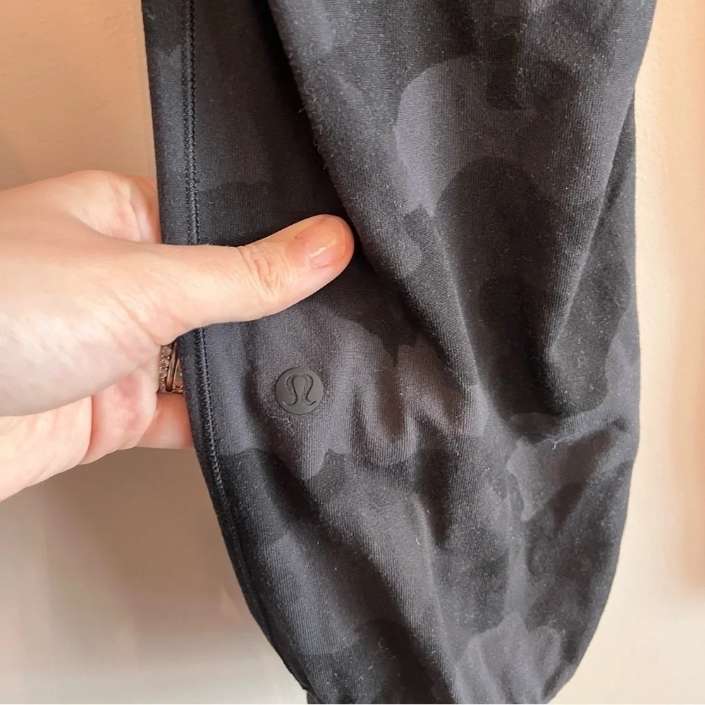 Lululemon Ready to Rulu Jogger Crop 4 - Picture 7 of 8